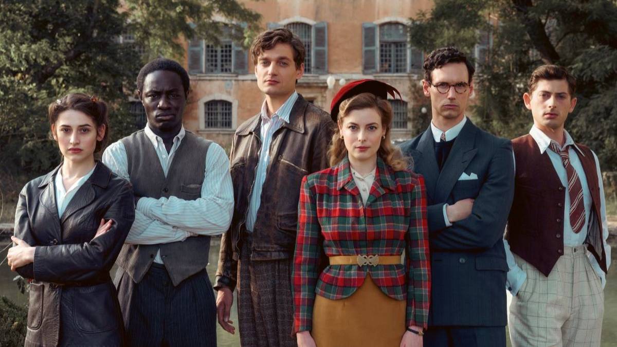 Deleila Piasko as Lisa Fittko, Ralph Amoussou as Paul Kandjo, Lucas Englander as Albert Hirschmann, Gillian Jacobs as Mary-Jayne Gold, Cory Michael Smith as Varian Fry and Amit Rahav as Thomas Lovegrove in Transatlantic