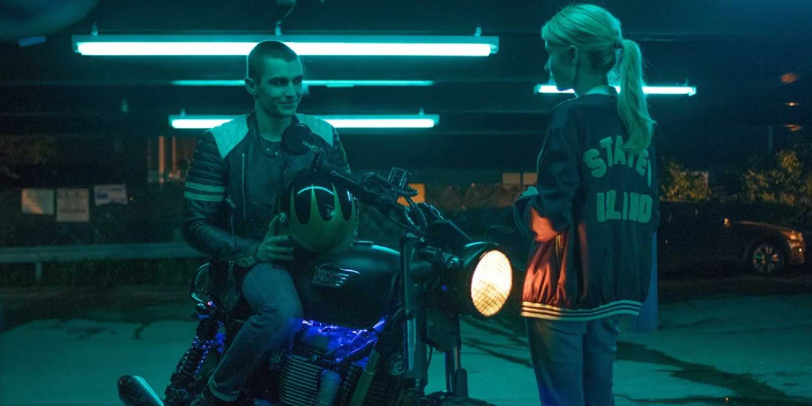Dave Franco and Emma Roberts in Nerve