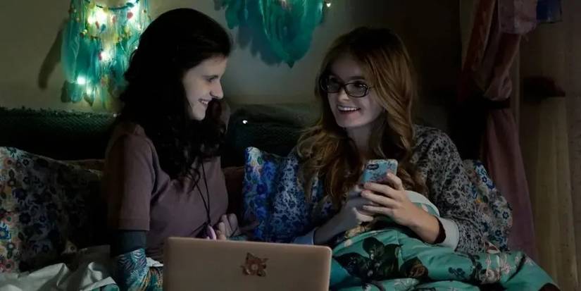 Drea (Lillian Carrier) and Matilda (Kayla Cromer) on 'Everything's Gonna Be Okay'