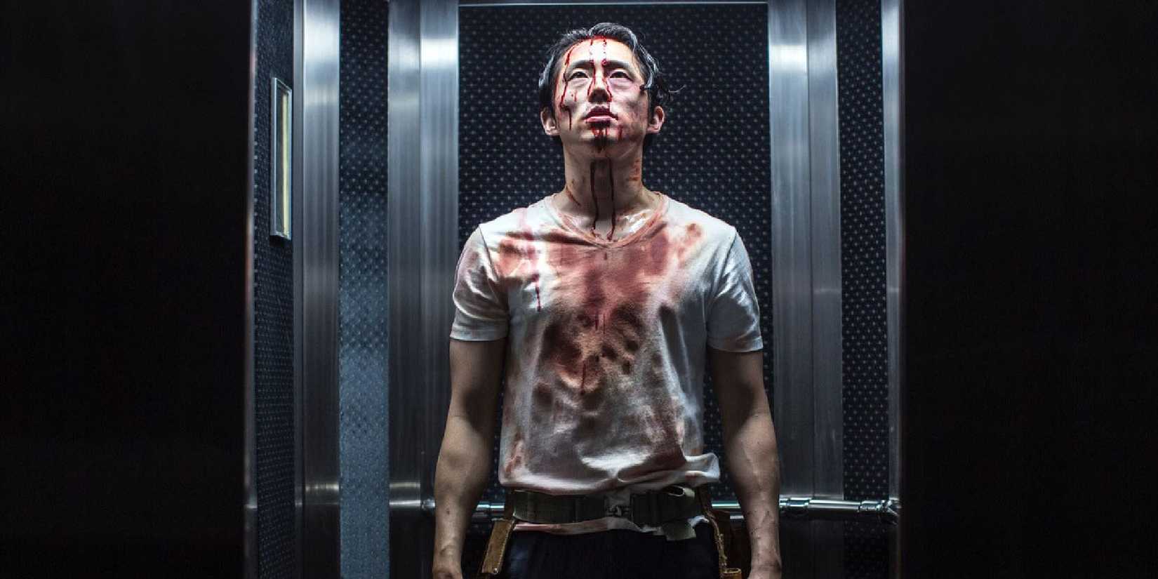 Steven Yeun, kargaşada kanla kaplandı
