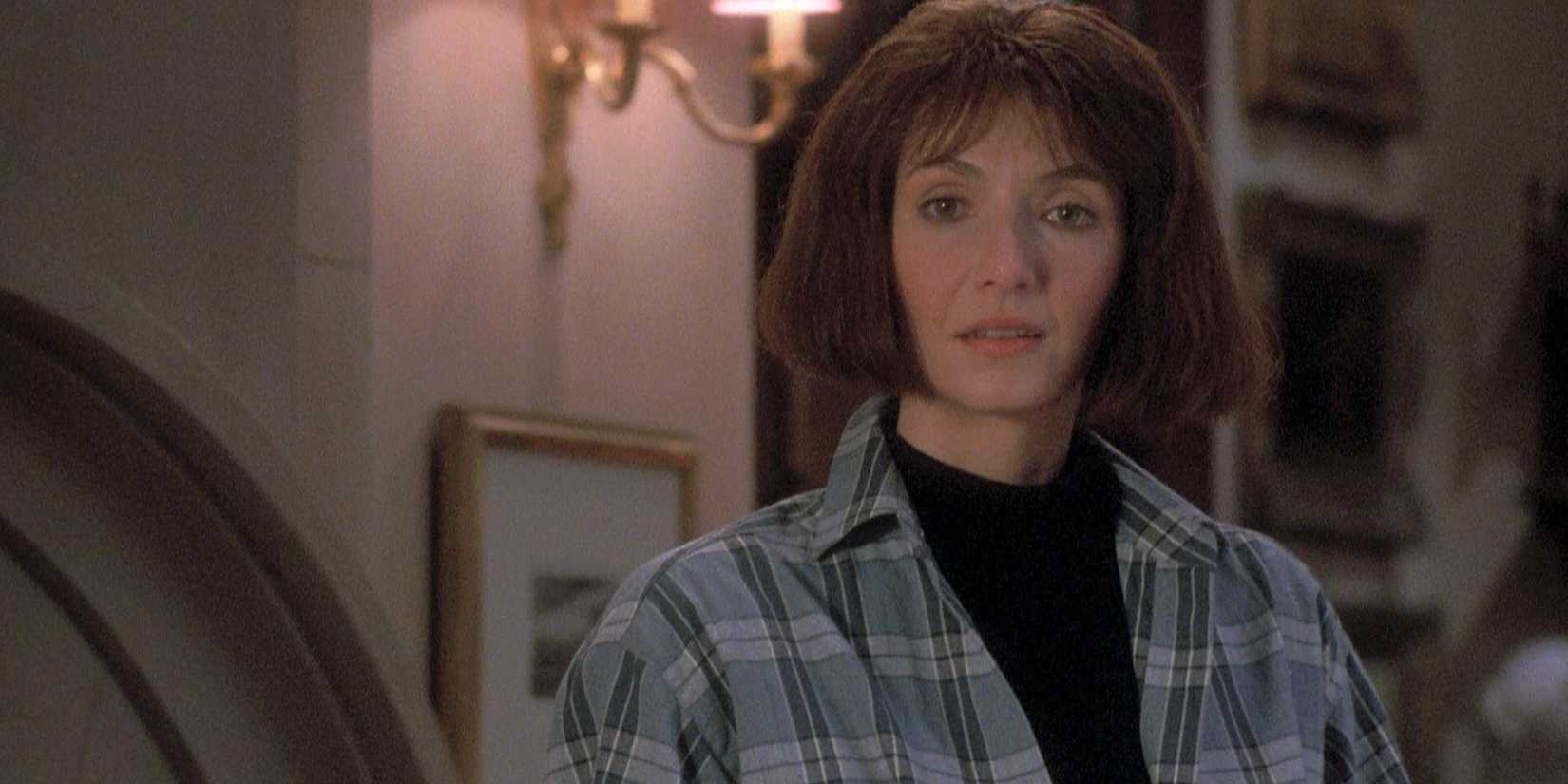 Mary Steenburgen in dead of winter (1987)0