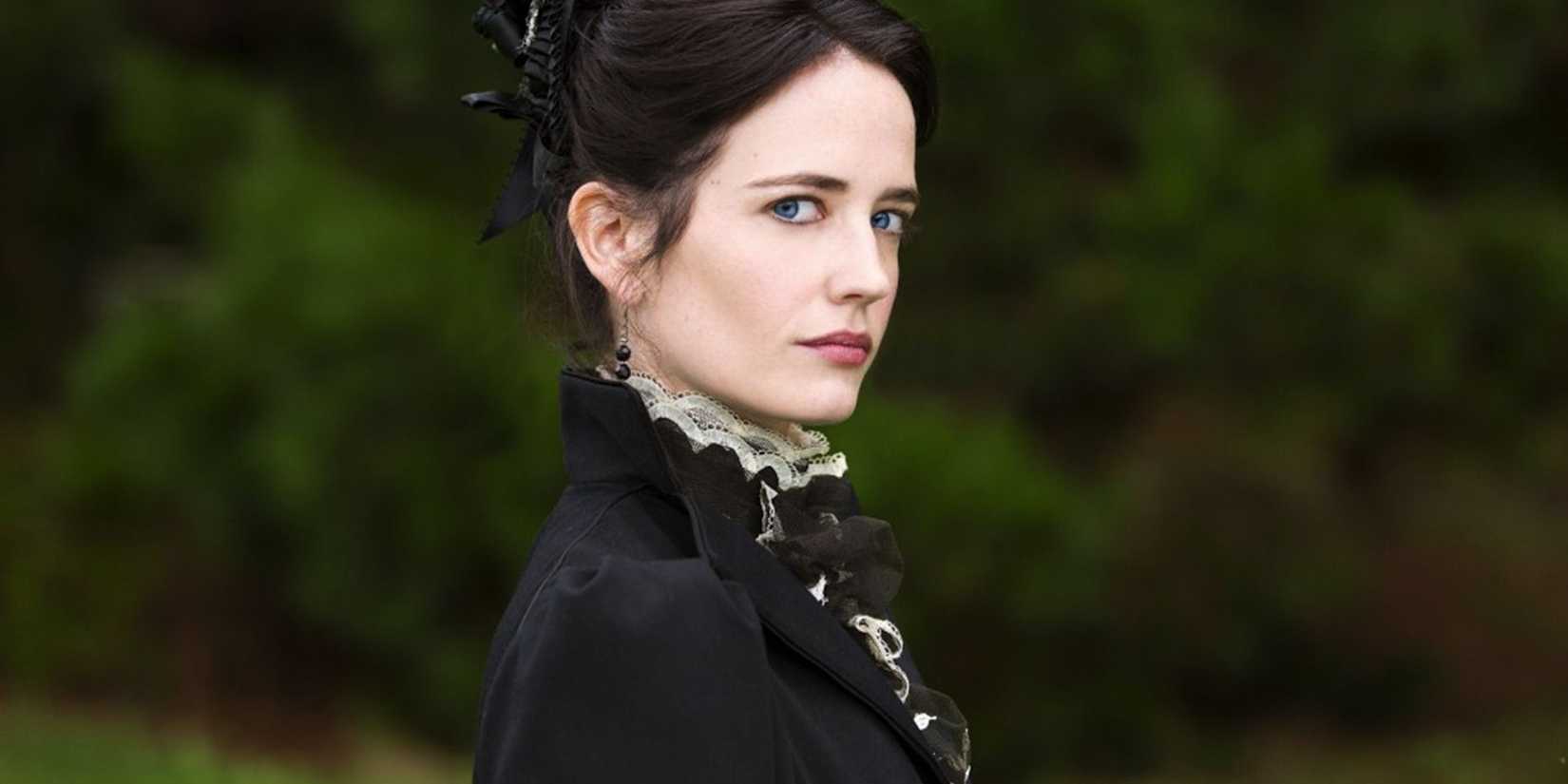 A still of Eva Green as Vanessa Ives looking at the camera in Penny Dreadful.