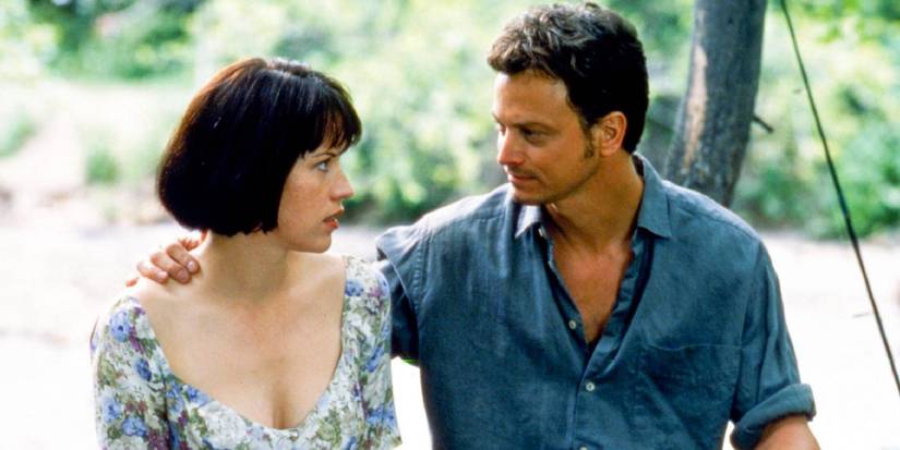 Molly Ringwald and Gary Sinse walking and talking in The Stand 1994 miniseries.