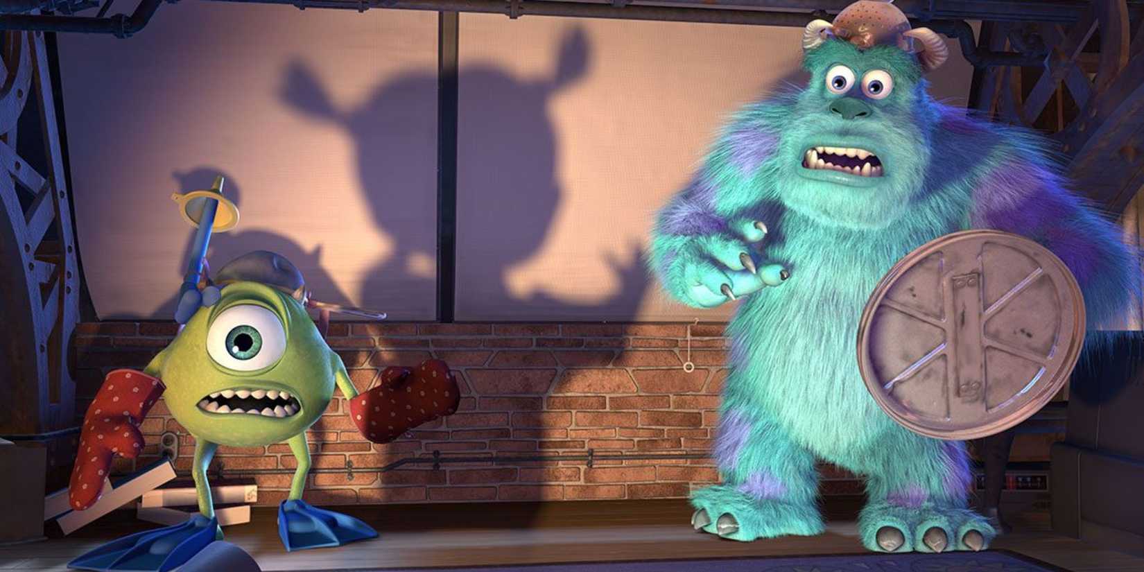 Mike (Billy Crystal) and Sully (John Goodman) scared of Boo's shadow in 'Monsters Inc.'