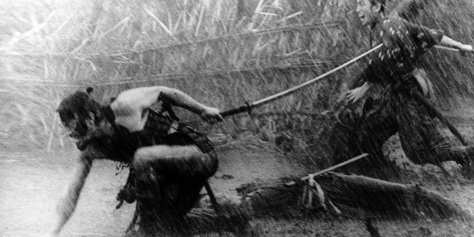 A samurai under the rain in Seven Samurai