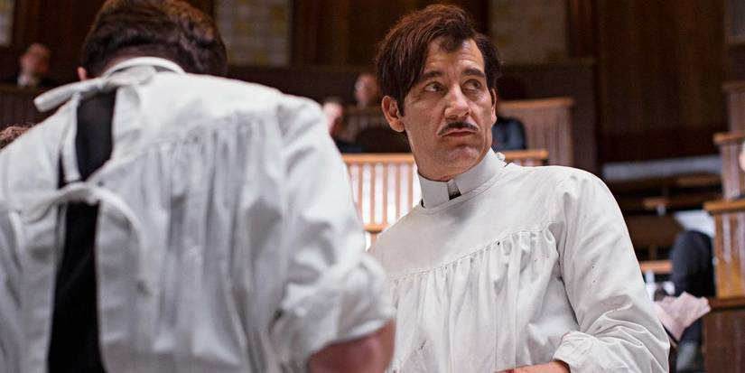 Clive Owen as Dr. John W. Thackery in The Knick looking at something off-camera.