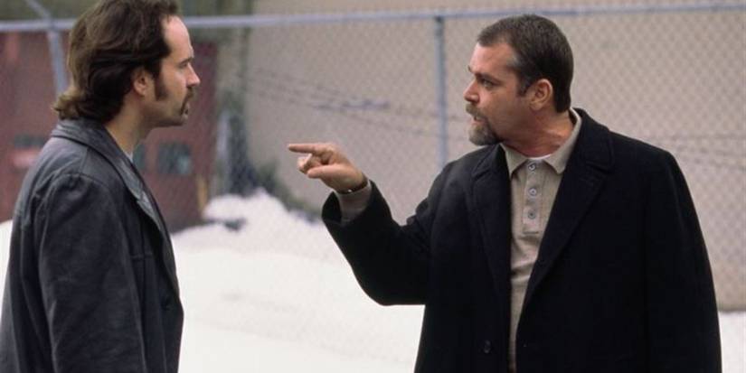 Ray Liotta and Jason Patric talking in Narc