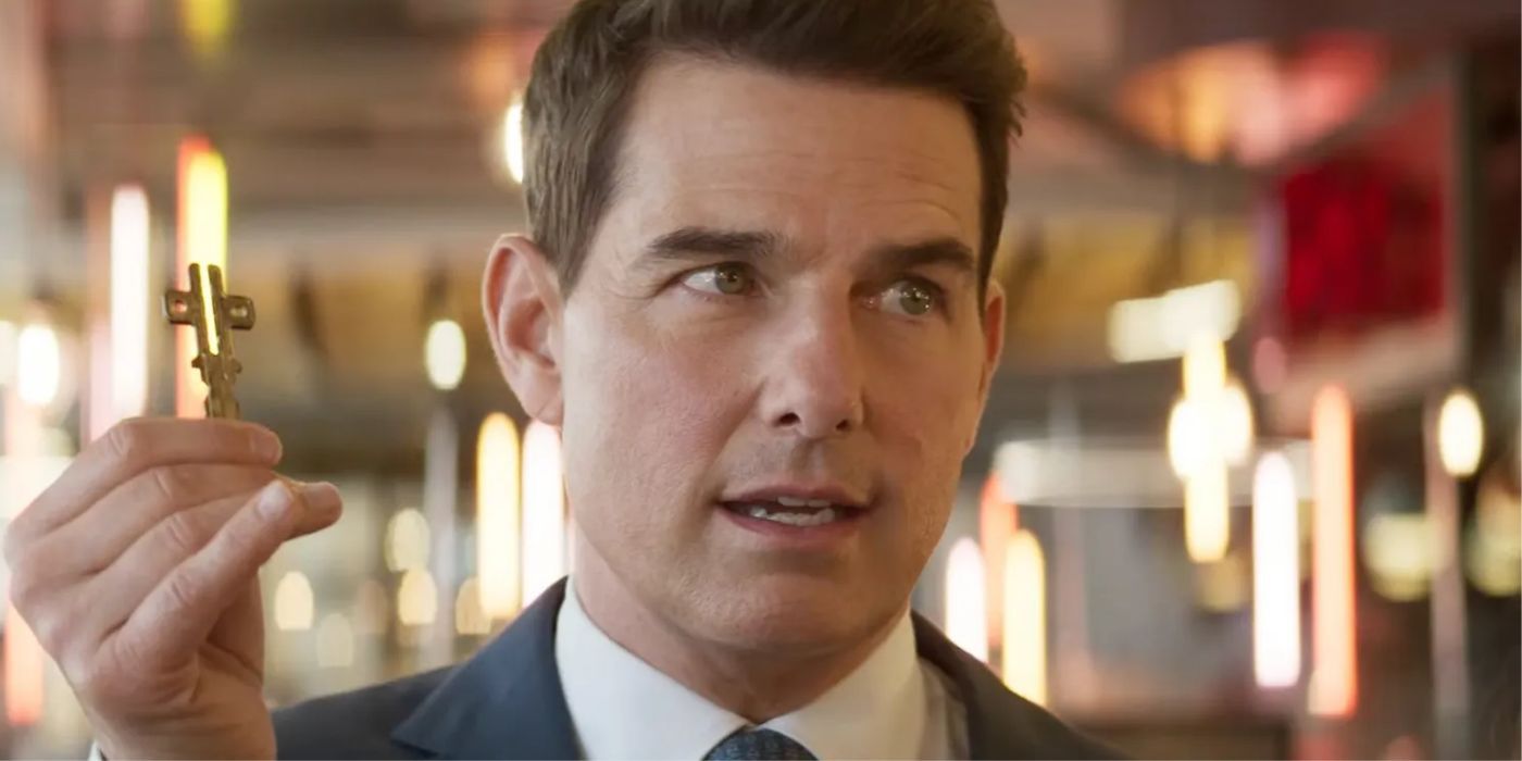 Tom Cruise as Ethan Hunt showing off a key in Mission: Impossible Dead Reckoning Part 1