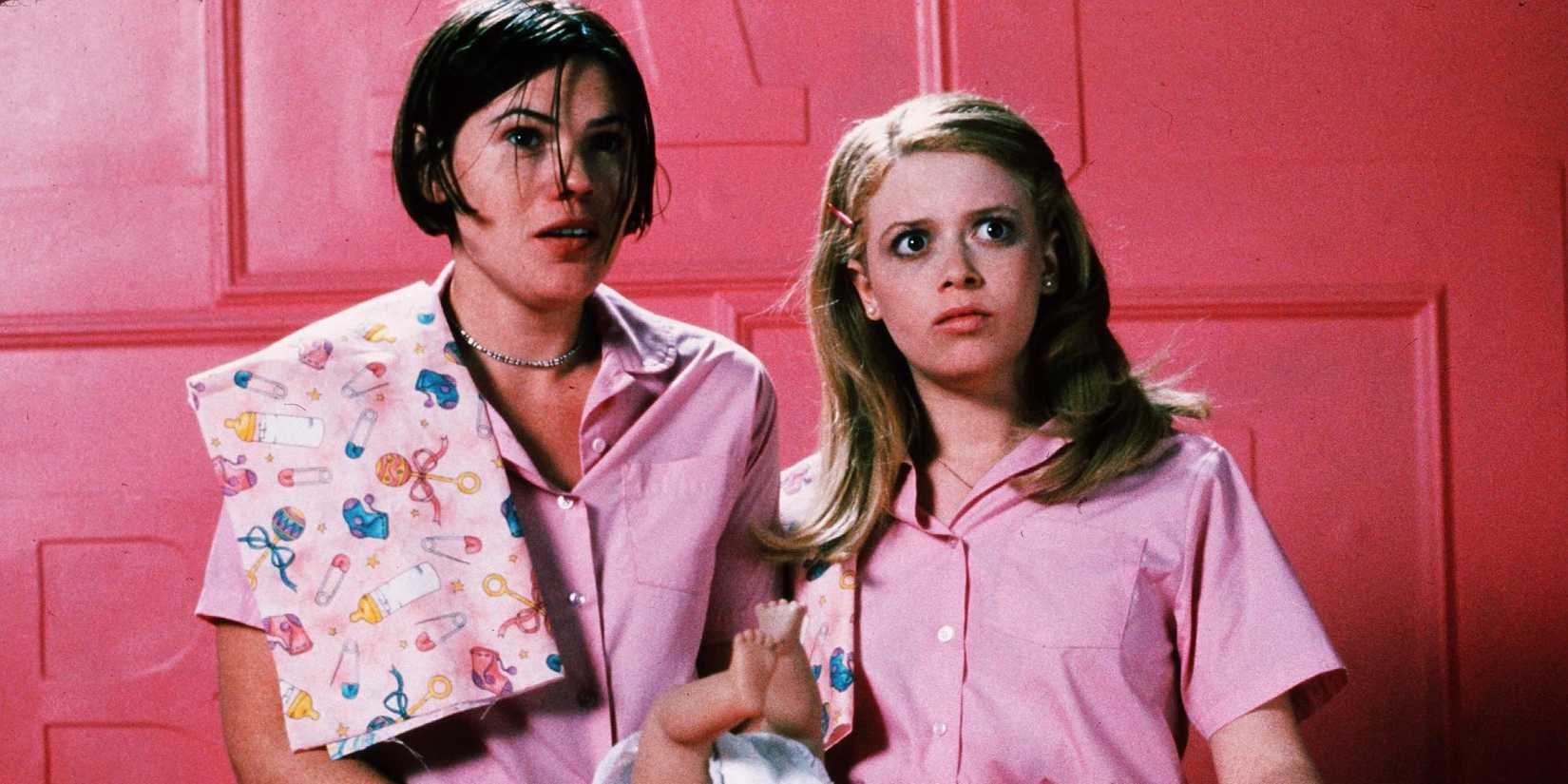 Natasha Lyonne as Megan and Clea DuVall as Graham in But I’m a Cheerleader looking at someone off-camera.