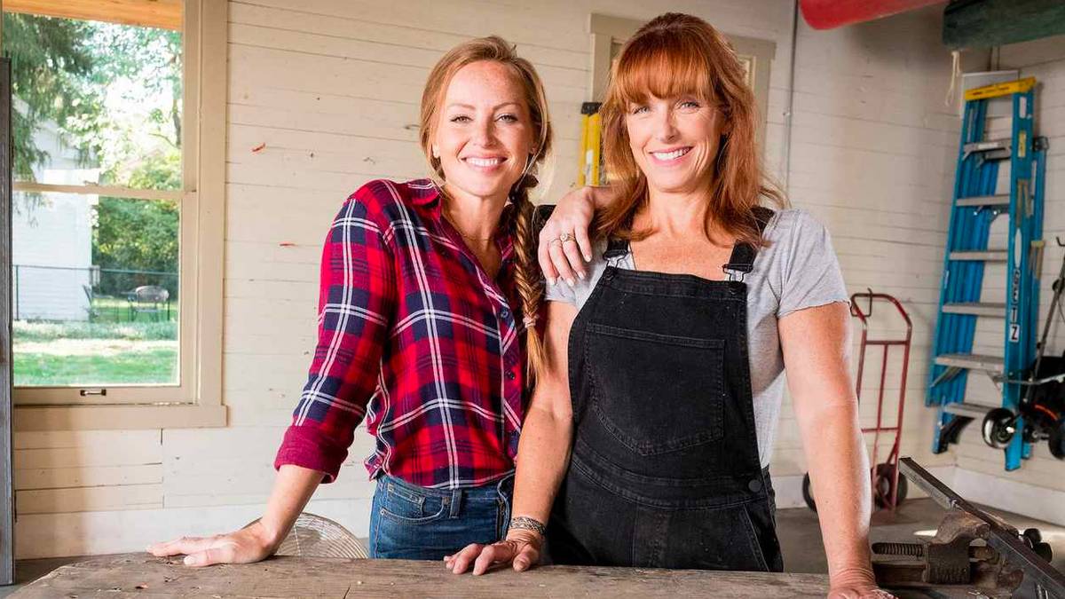 Breaking Down the Rift Between Mina Starsiak Hawk & Karen E. LaineMina