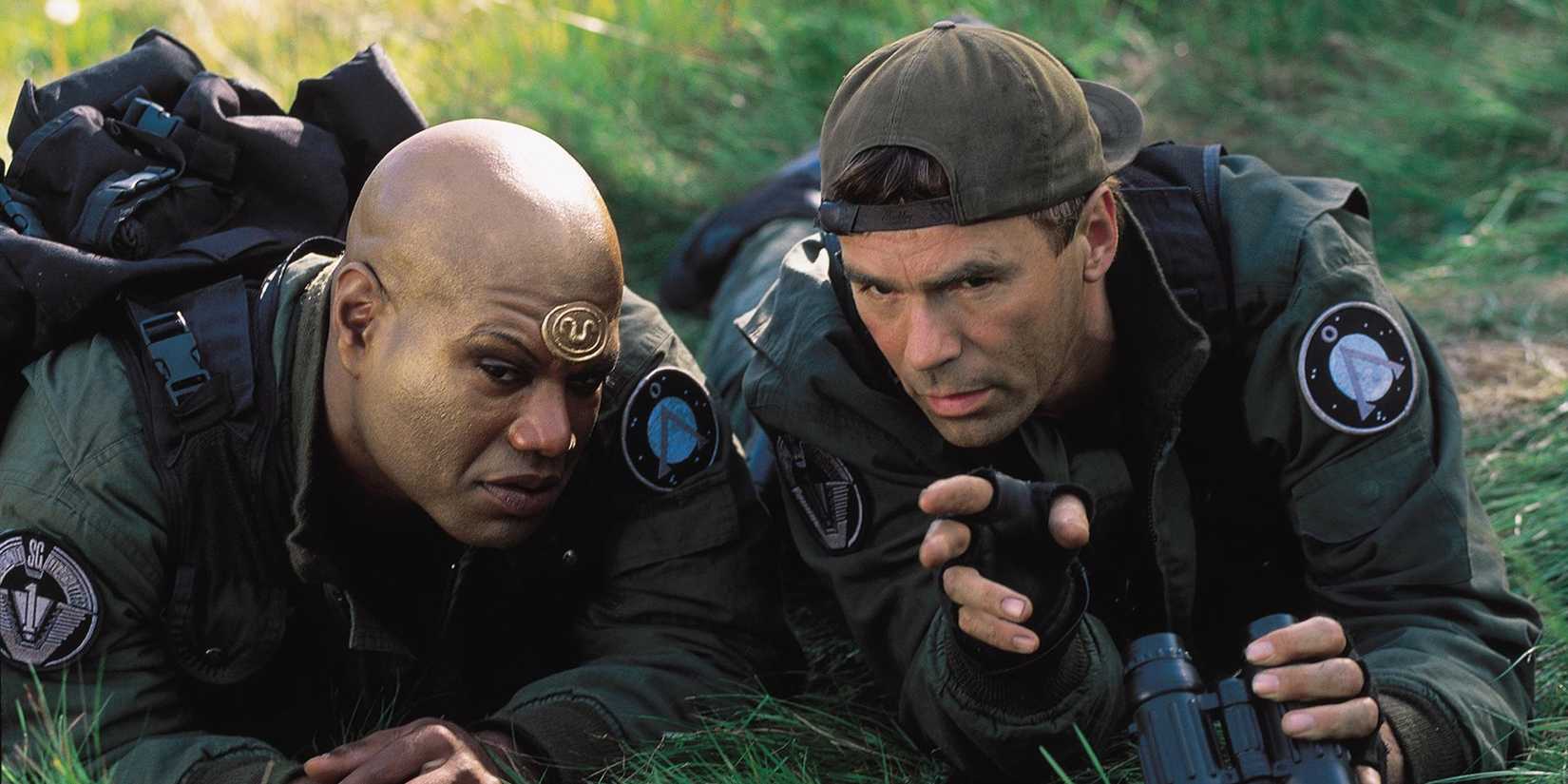 Teal'c and jack O' Neal strategizing_Stargate SG-1