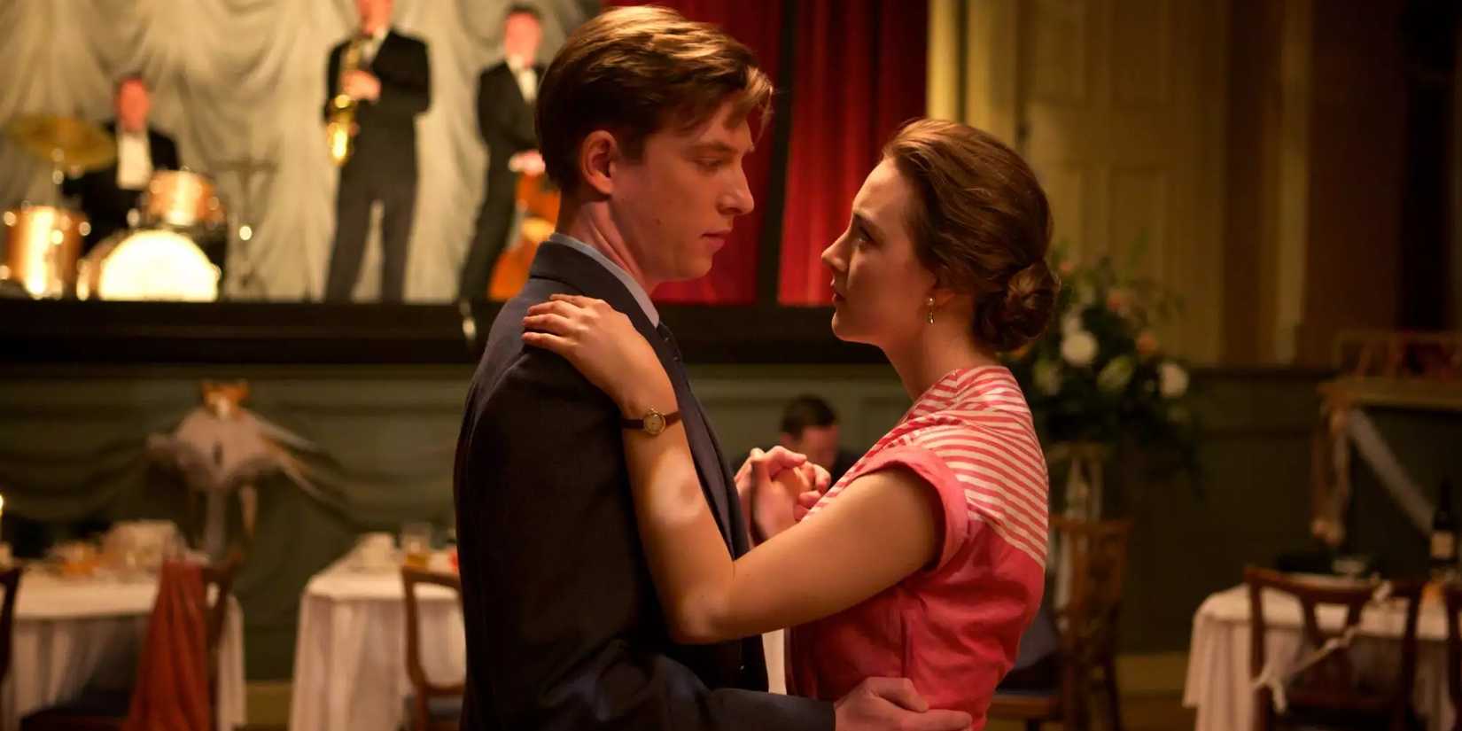 Saoirse Ronan and Domhnall Gleeson slow dancing in Brooklyn.