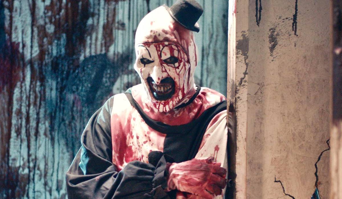 Terrifier 2's Little Pale Girl Joins Mezco Toyz' Haunting Horror