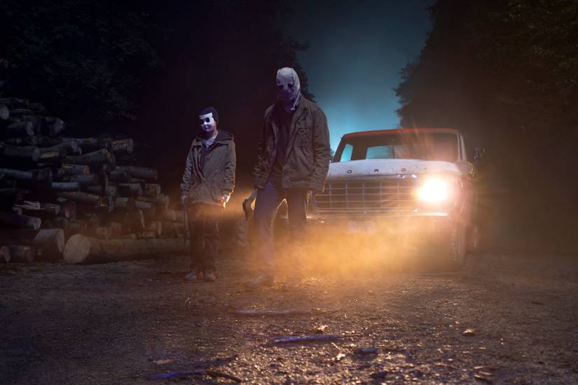 First 'The Strangers' Remake Images — Madelaine Petsch Awaits Masked ...