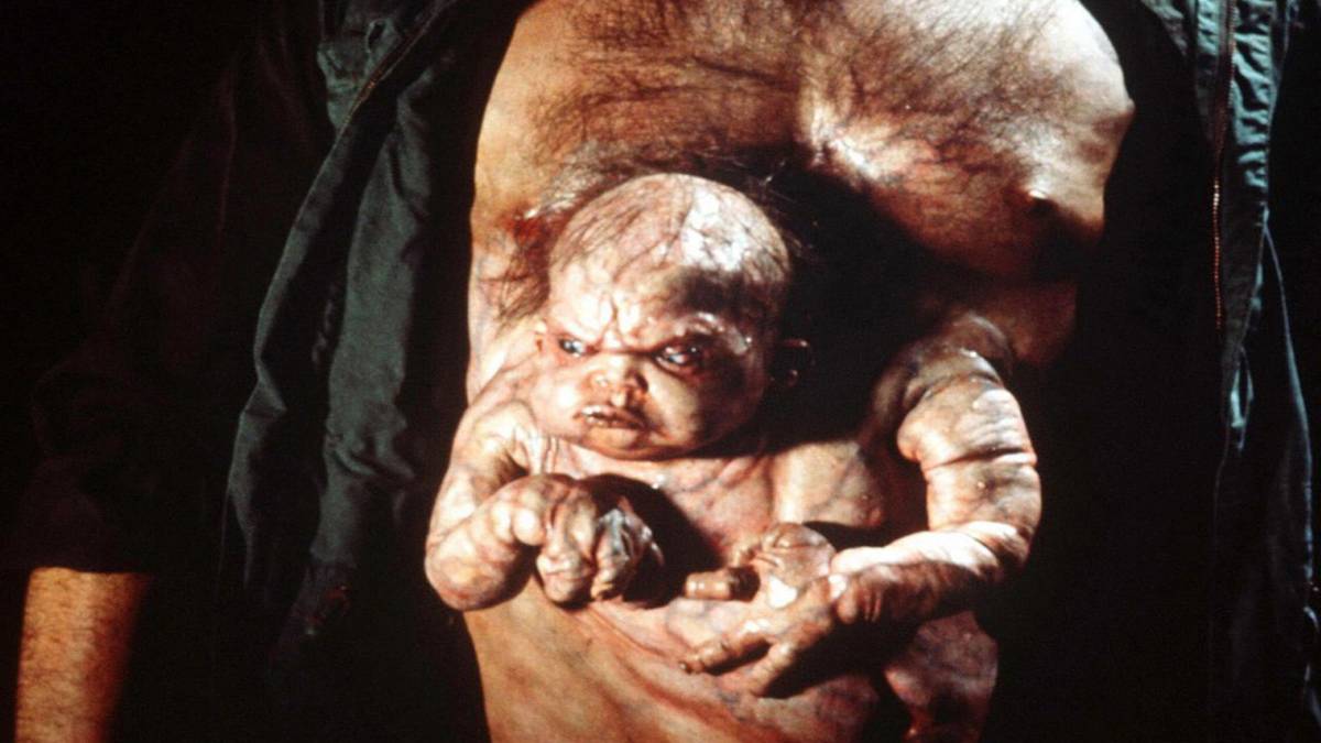 One of the Most Rewatchable Sci-Fi Movies of the ’90s Returns Next Month