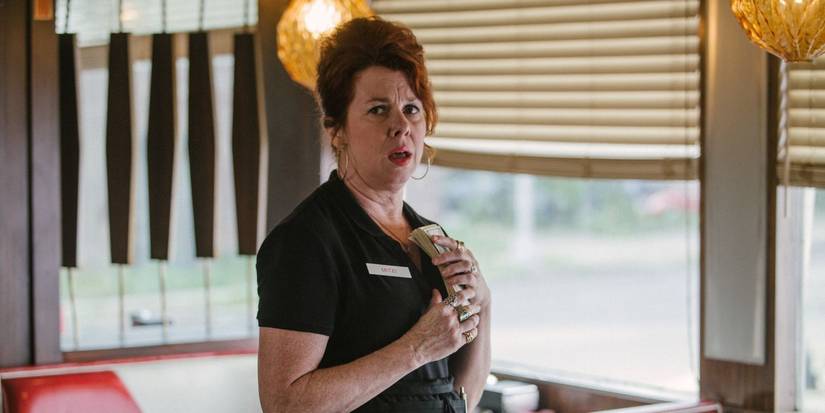 Mitzi (Siobhan Fallon Hogan) in Going in Style