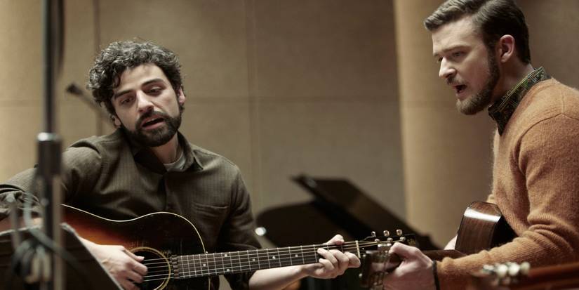 Oscar Isaac and Justin Timberlake playing guitars in Inside Llewyn Davis