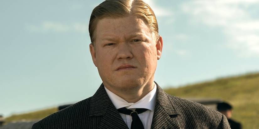 Thomas Bruce White Sr. looking intently to the distance in Killers of the Flower Moon (2023)