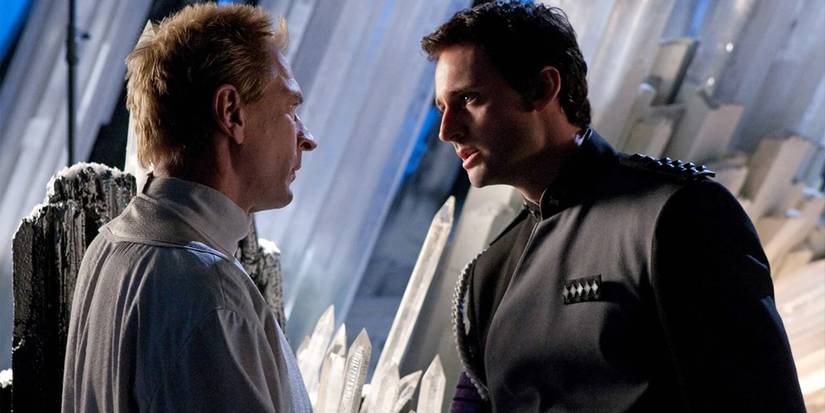 Jor-El (Julian Sands) debates with Major Zod (Callum Blue) on Krypton on 'Smallville'