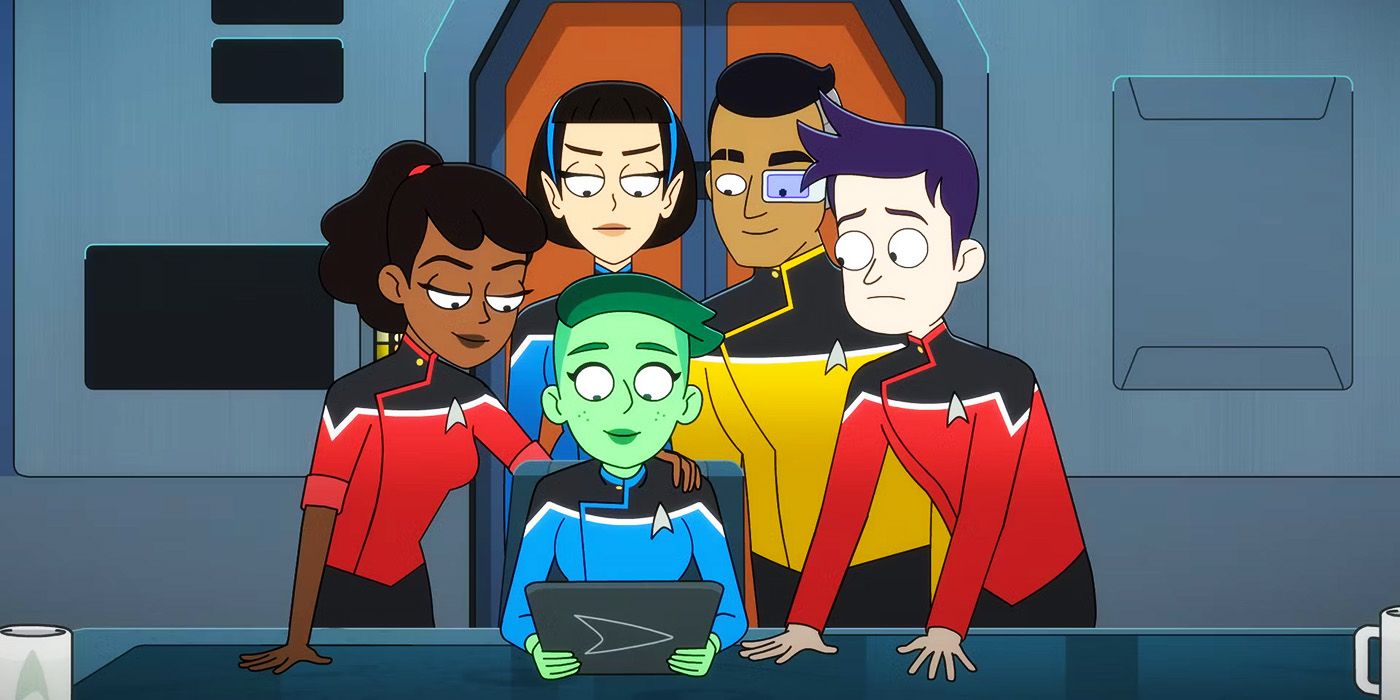 Mariner, T'lyn, Tendi, Rutherford, and Boimler around a datapad in Lower Decks
