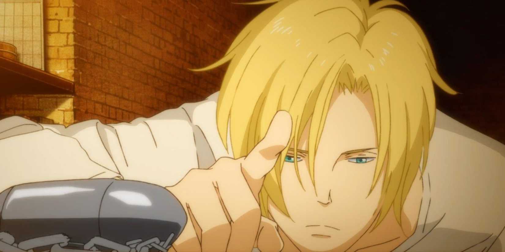 A man pointing in Banana Fish-1