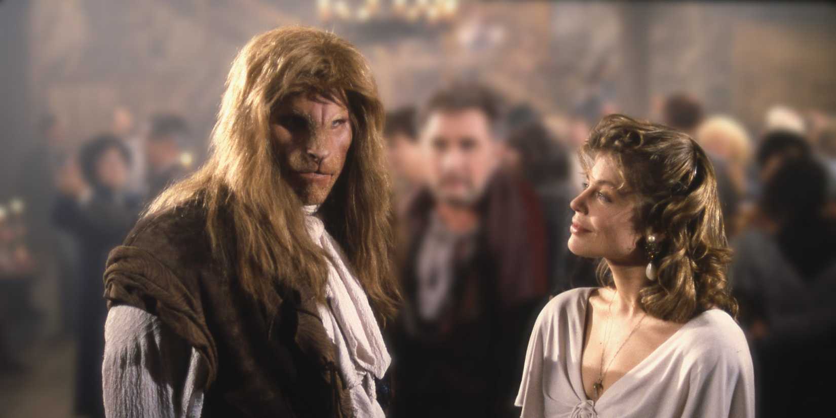 Linda Hamilton's Catherine, wearing a pretty dress, Staring Lovingly at Ron Perlman's Vincent in Beauty and the Beast