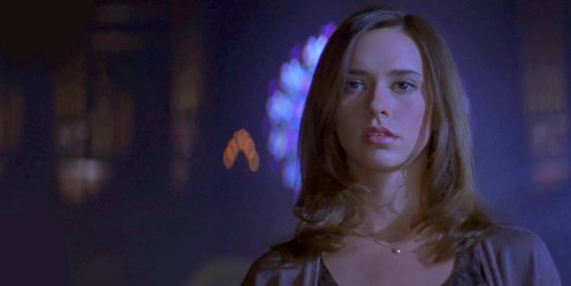 Girl looking solemn in 1998 thriller I Still Know What You Did Last Summer, Jennifer Love Hewitt as Julie
