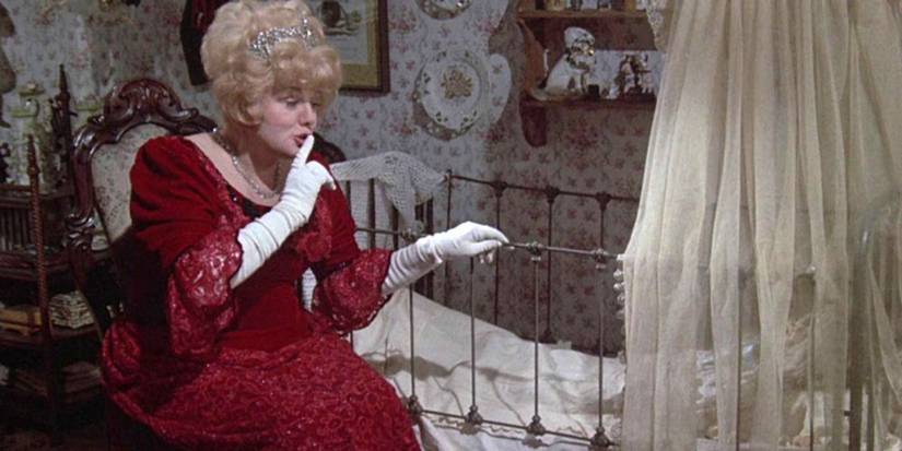 Anuntie Roo doing the hush sign in Whoever Slew Auntie Roo