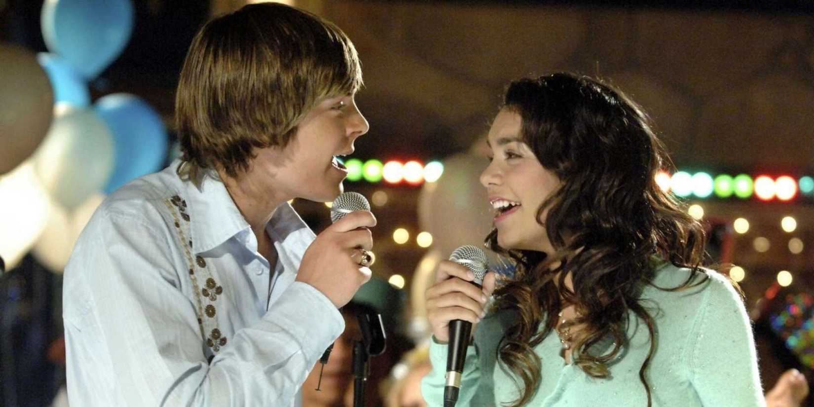 Zac Efron as a singing Troy Bolton with Vanessa Hudgens like Gabriela go up in the musical of the school