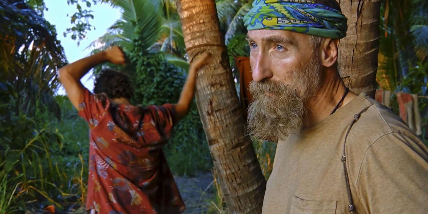 Mike Gabler en el campamento de la temporada 43 de Survivor