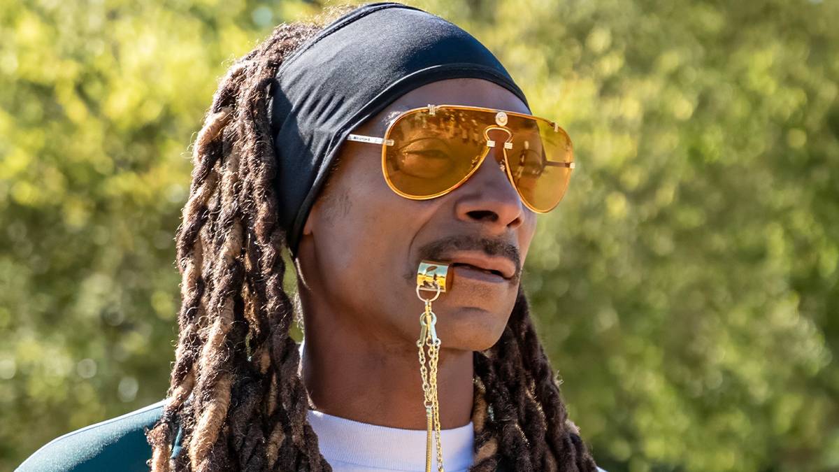 'The Underdoggs' Review — Snoop Dogg Gets High on His Own Supply