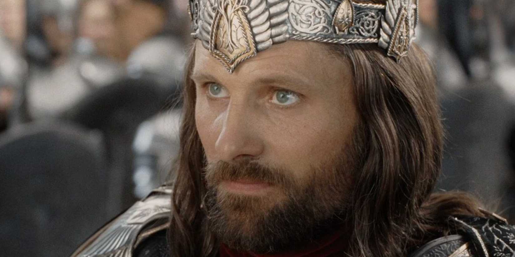 Aragorn (Viggo Mortensen) wearing a crown in The Lord of the Rings: The Return of the King