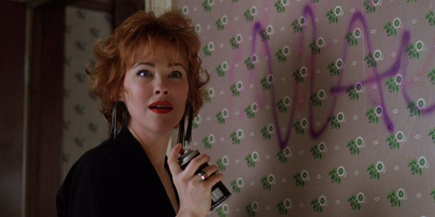 did catherine o'hara smoke cigarettes Michael Keaton Is Fantastic in 'Beetlejuice,' But This Actor Is the Movie's  Secret Weapon