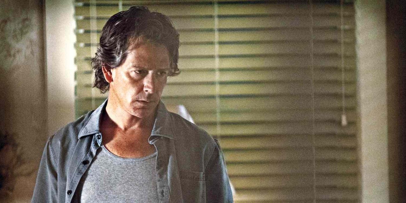 ben-mendelsohn-in-netflix-s-bloodline Netflix's 3-Part Crime Thriller Has One of the Best Seasons in TV History