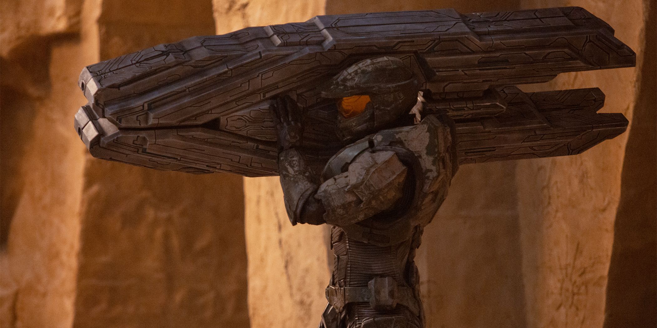 Pablo Schreiber as Master Chief in Halo Season 1