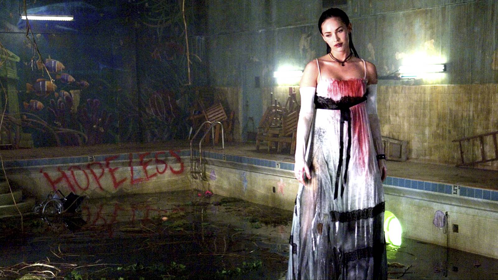 The 20 Best Scary Movies That Had the Perfect Blend of Horror and Camp
