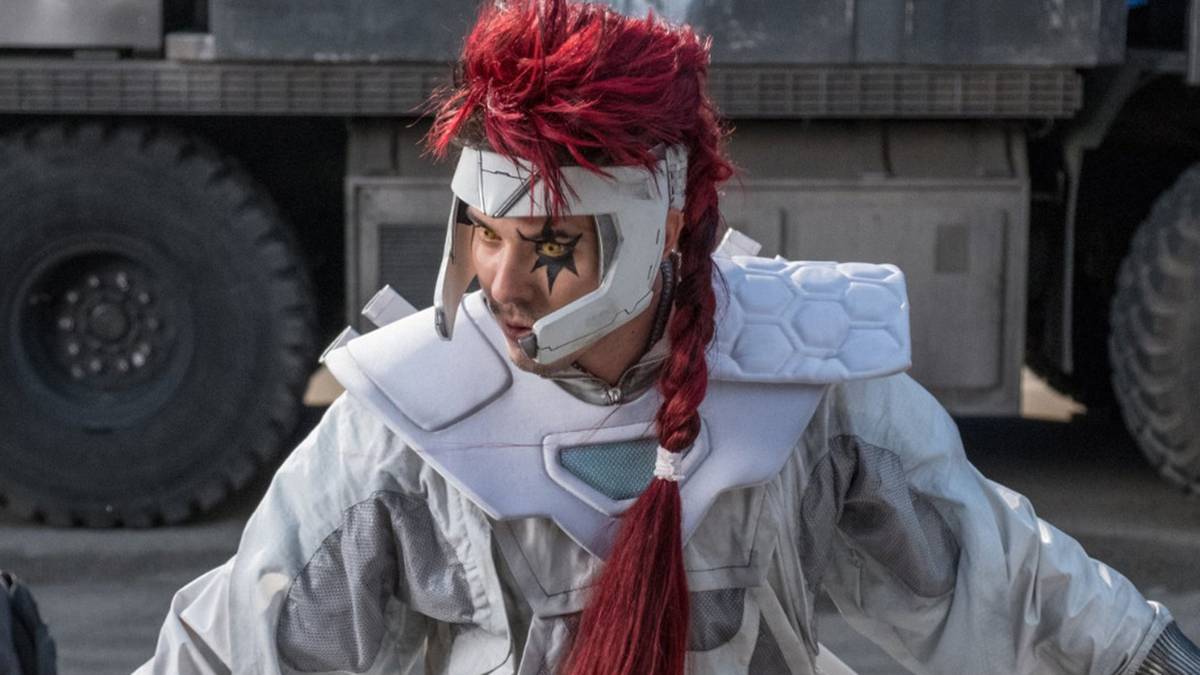 Lewis Ranch Sign New ‘Deadpool & Wolverine’ BTS Image Confirms Shatterstar Is Back