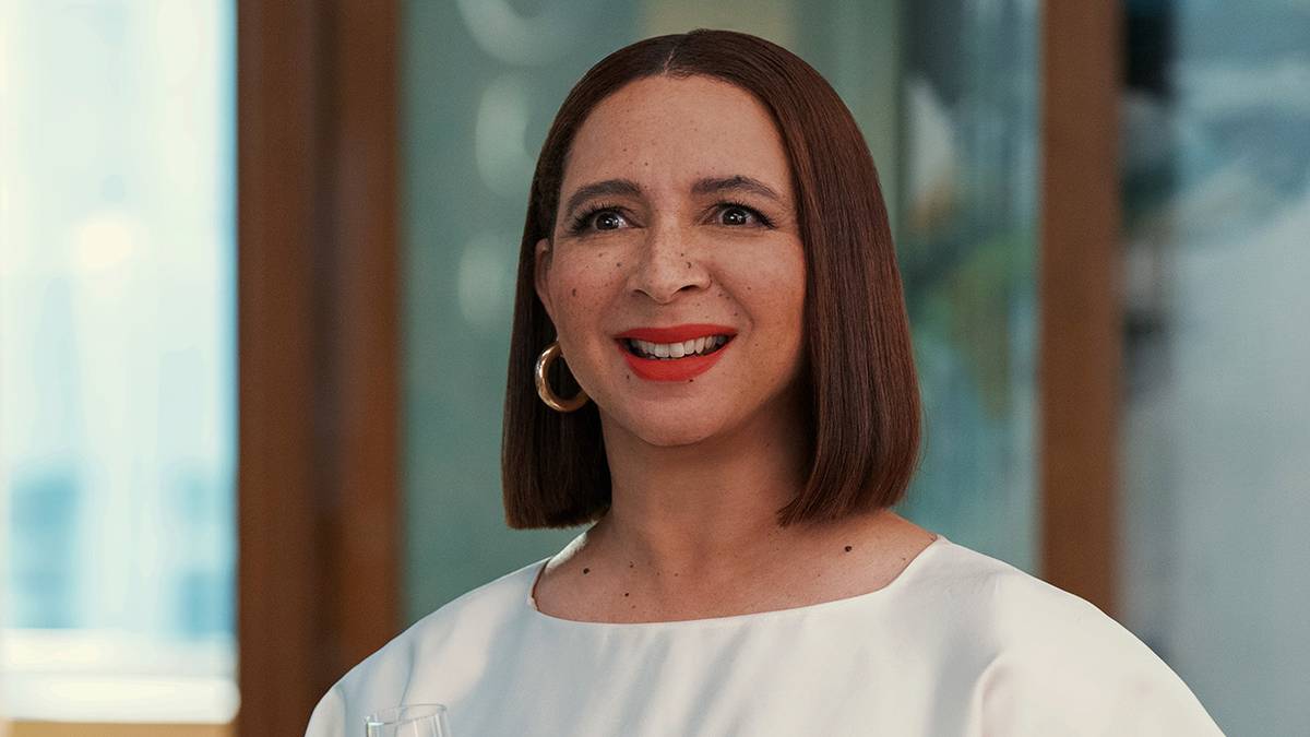 Maya Rudolph Sings the National Anthem in a Way Fans Have Never ...