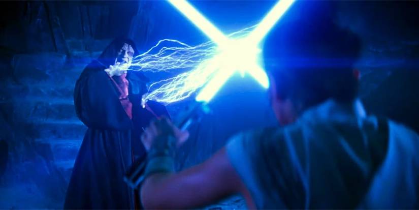 Rey blocking Emperor Palpatine's force lightning in The Rise of Skywalker