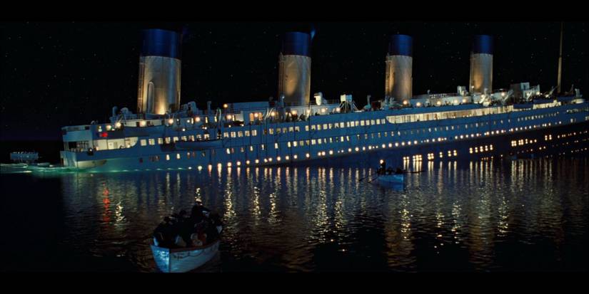 The sinking Titanic ship in James Cameron's Titanic