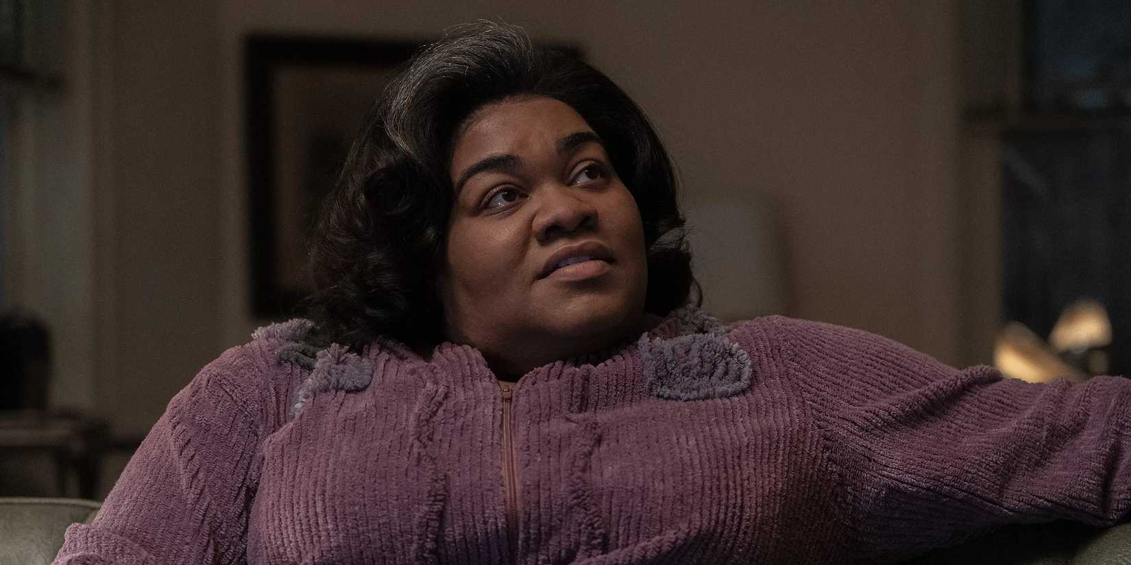 Da'Vine Joy Randolph in The Holdovers looking up at someone off camera.