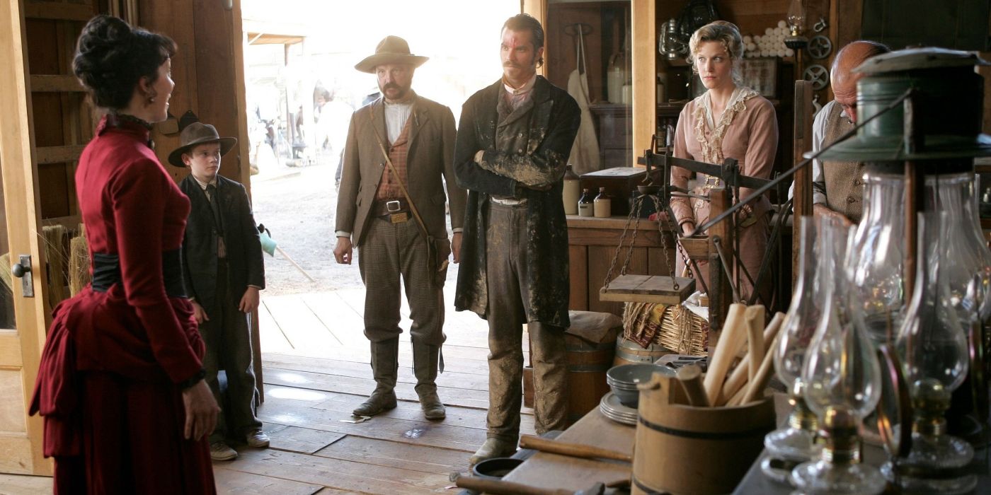 Molly Parker, Jim Beaver, Timothy Olyphant ve Anna Gunn, Deadwood Sezon 2 galasında.