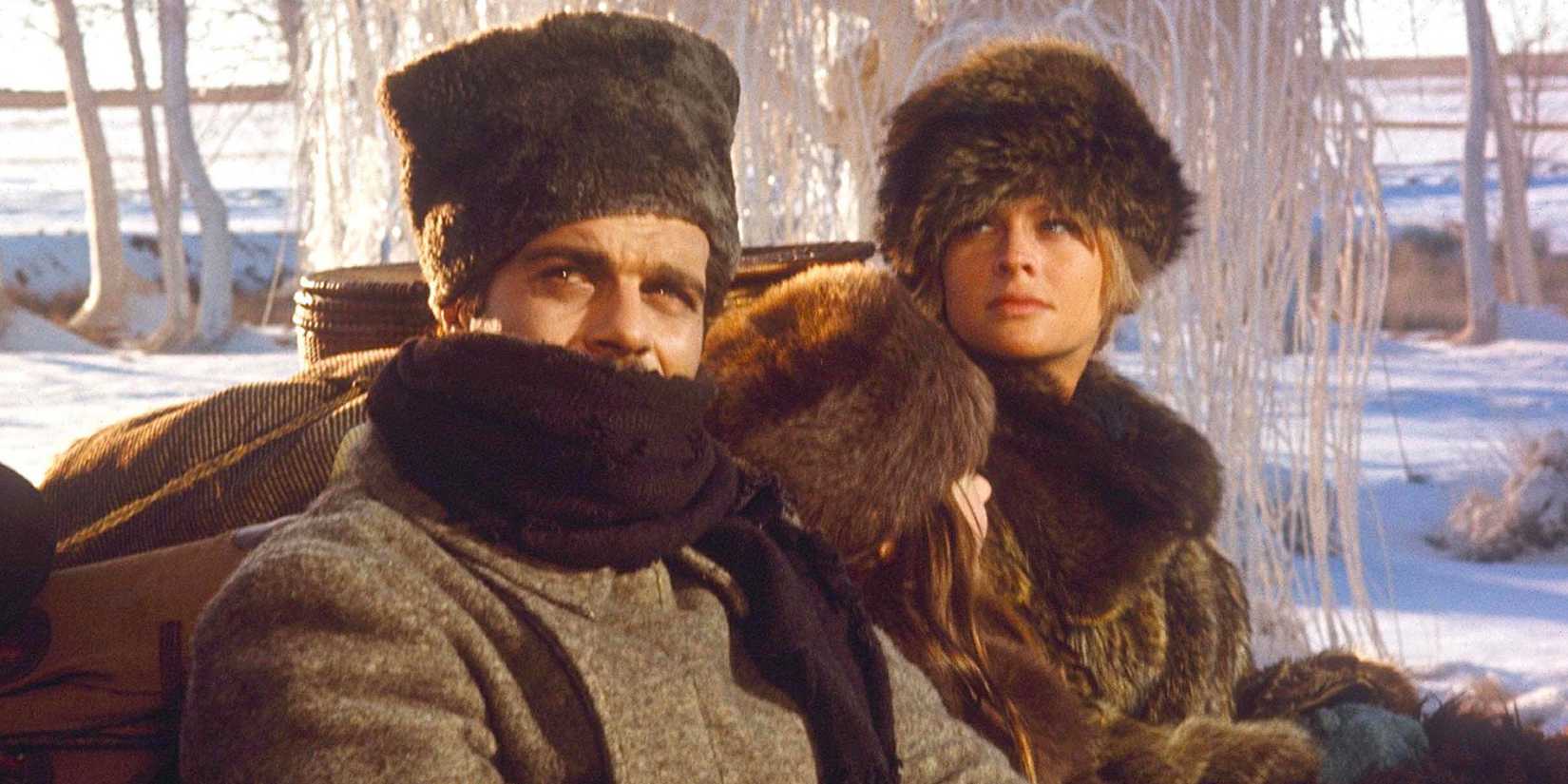 Yuri and Lara wearing heavy furs while on a carriage in Doctor Zhivago