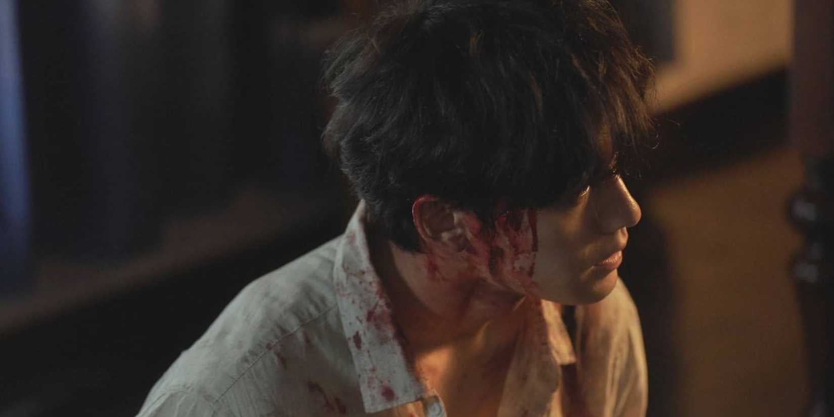 Lee Do-hyun in Youth of May with blood streaming down his face