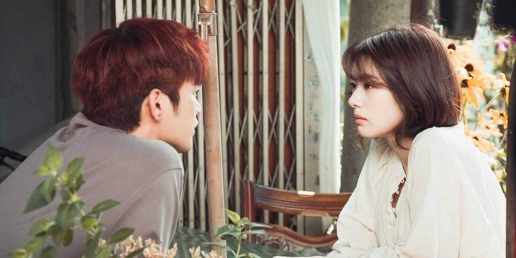 Seo In-guk and Jung So-min in The Smile Has Left Your Eyes looking at each other