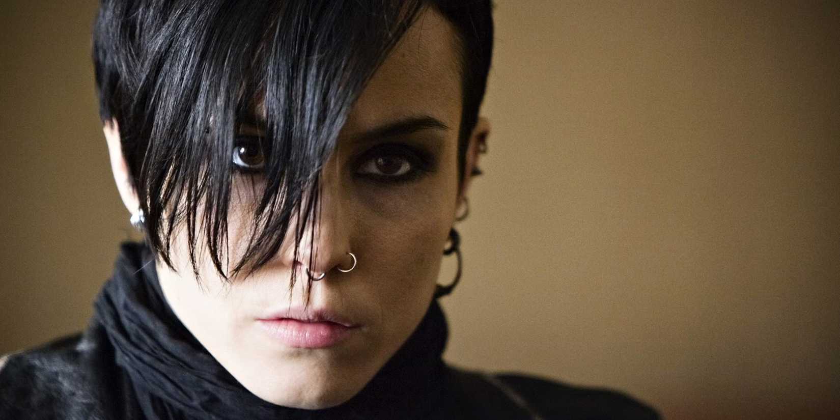 Noomi Rapace as Lisbeth Salander in close-up in The Girl With the Dragon Tattoo