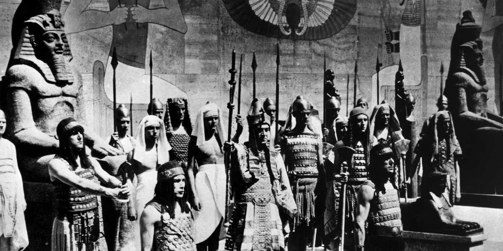 A group of Egyptian soldiers in The Ten Commandments