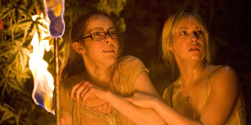 Amy (Jena Malone) and Stacy (Laura Ramsey) from The Ruins (2008)