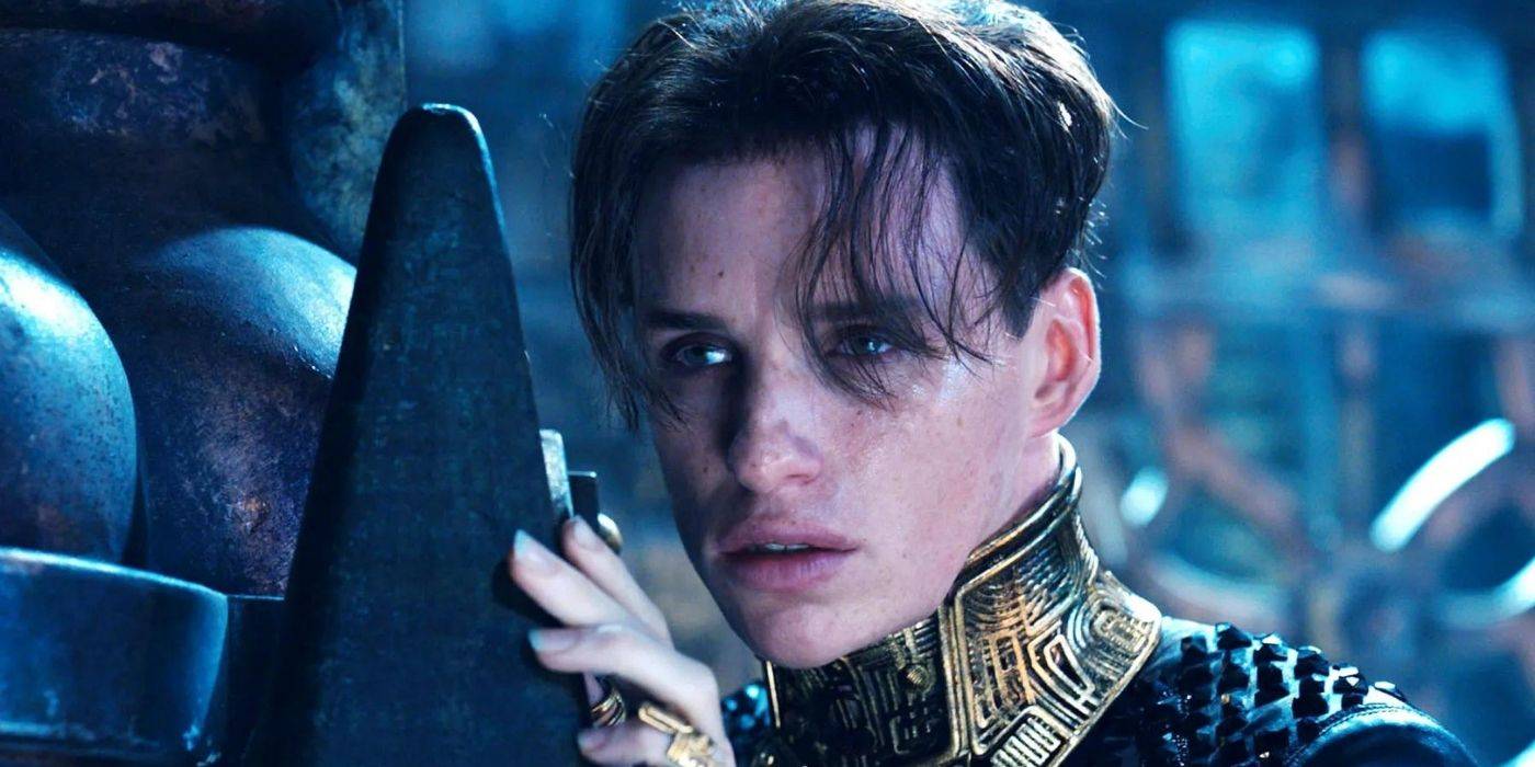 Balem listening to someone secretly in Jupiter Ascending