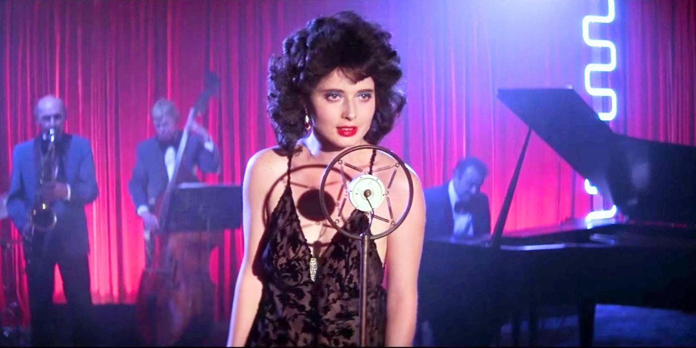 Isabella Rossellini as Dorothy singing on stage in Blue Velvet.